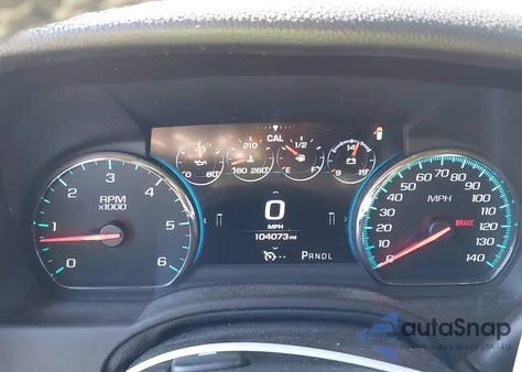 2017 Chevrolet Tahoe Premier z USA, uszkodzony, nr VIN 1GNSCCKC2HR323344